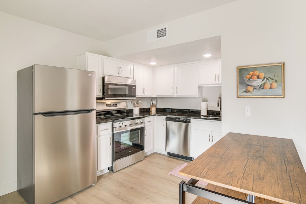 Walk to Branson Landing! Condo w/ Community Pools