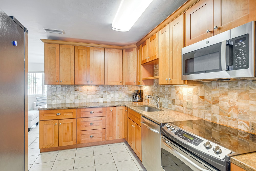 4 Mi to Shore: Family Home in Daytona Beach