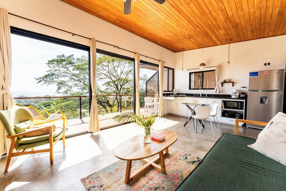 Sea View Paradise Retreat by Sea N' Rent
