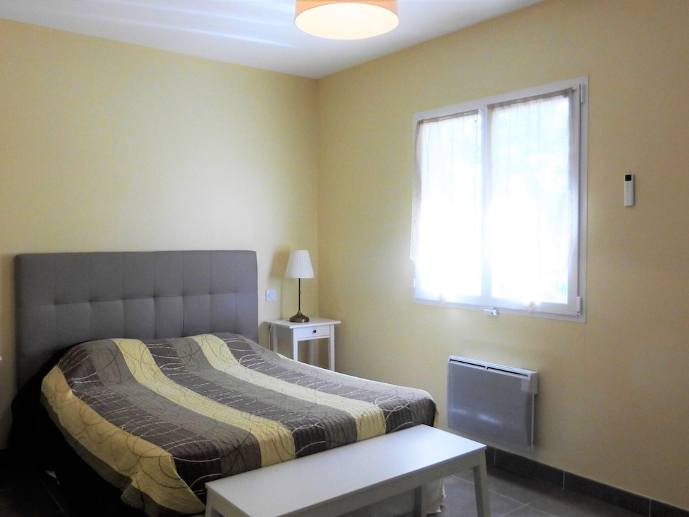 Holiday Home in Gabian Near Vineyards view 4
