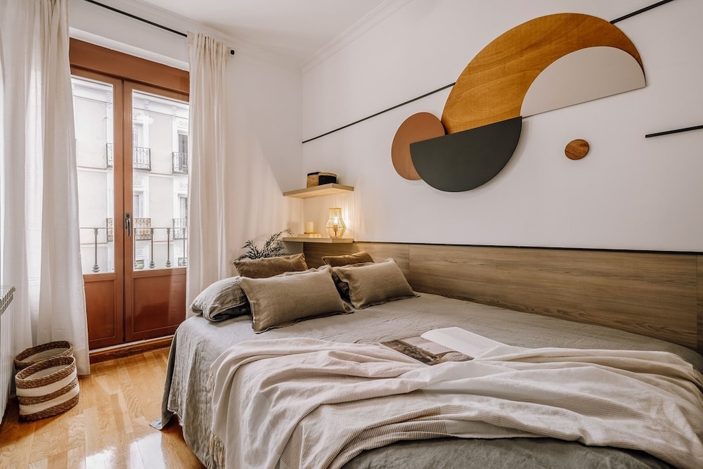 Quirigua - 2 Bedrooms and Office in Chamber