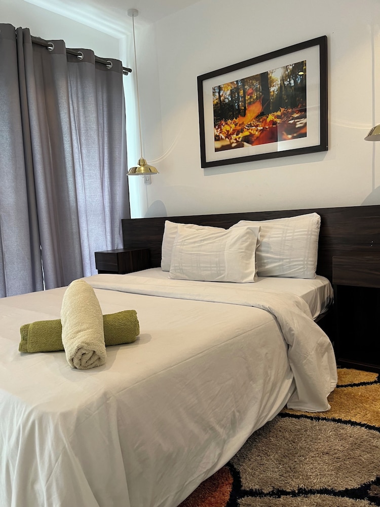 Easy Stay at Embassy Gardens Apartment
