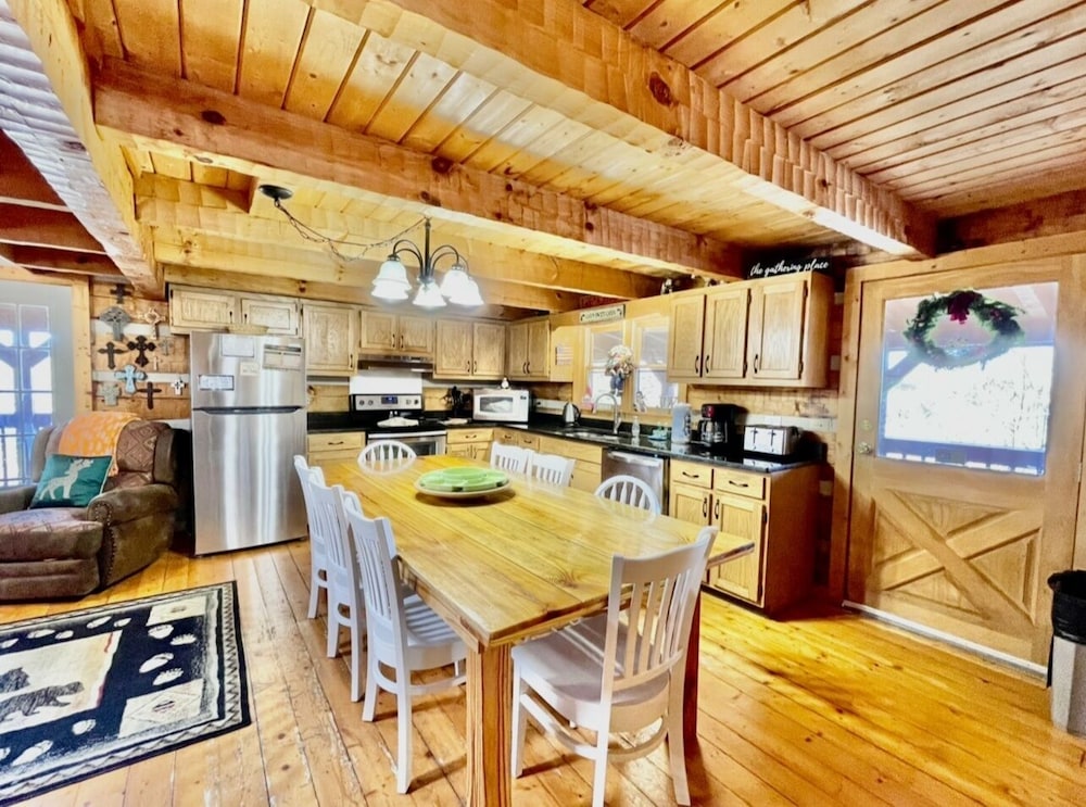 Olde Tyme Way Cabins 3526