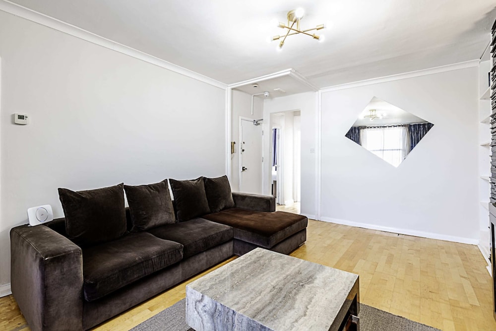 Notting Hill Charm Apartment