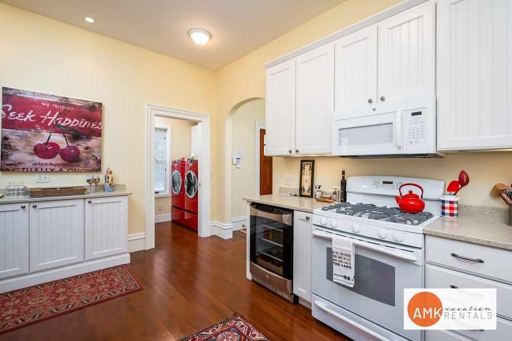 Haven on Howard - Monthly Booking Great Location