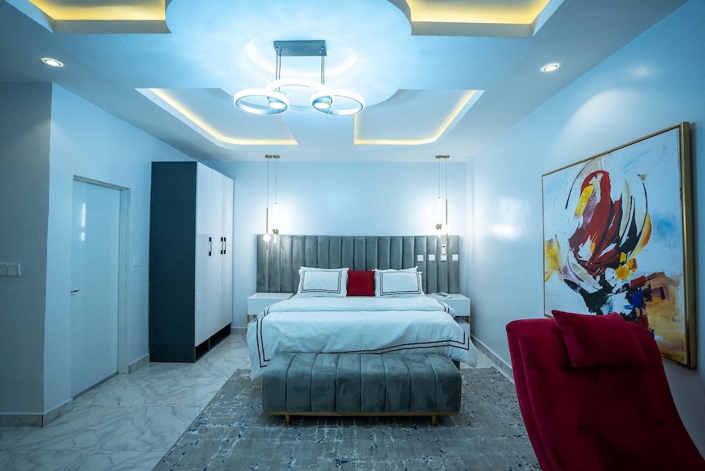Kadal Apartments view 4