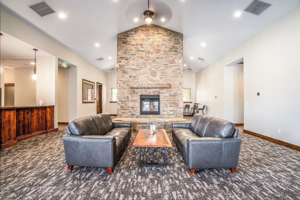 Jordanelle Retreats by Luxury Mountain