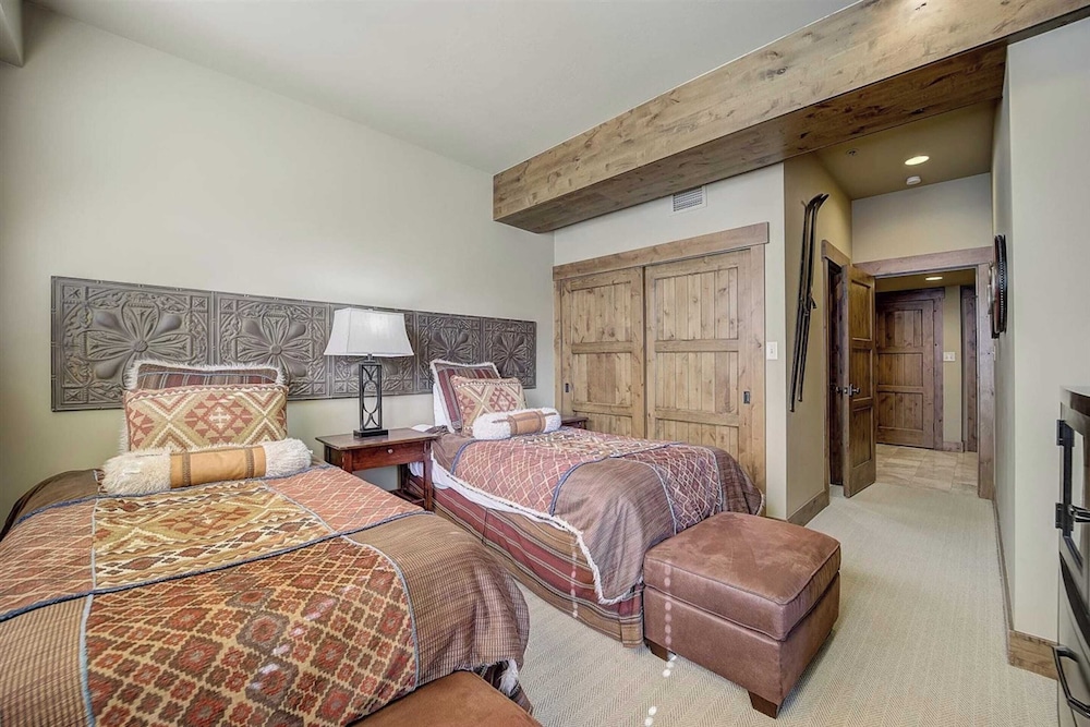2 Ski-in/ski-out Condos w/ Hot Tubs Deer Valley Mont Cervin by Avantstay