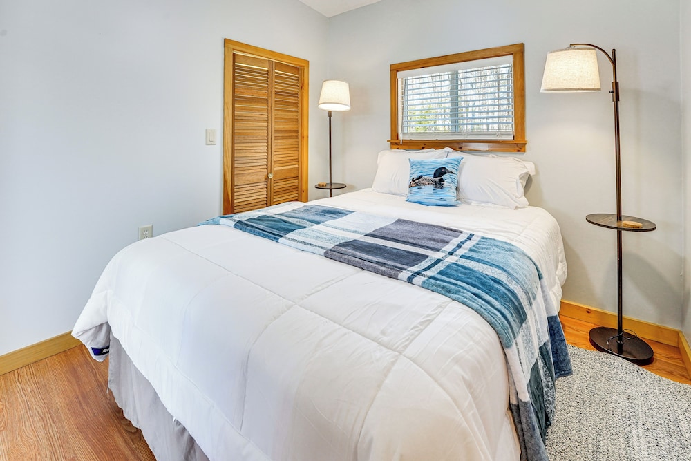Private Dock & Deck: Tranquil Dam Pond Cottage!