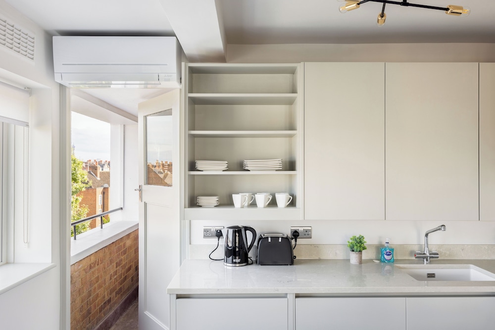 Lux Regents Park 2 bed 2 Bath Penthouse With AC