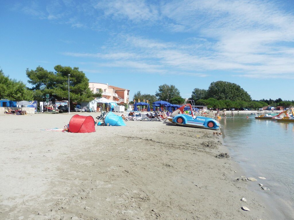 Mark - 10 m From sea - A4 view 5