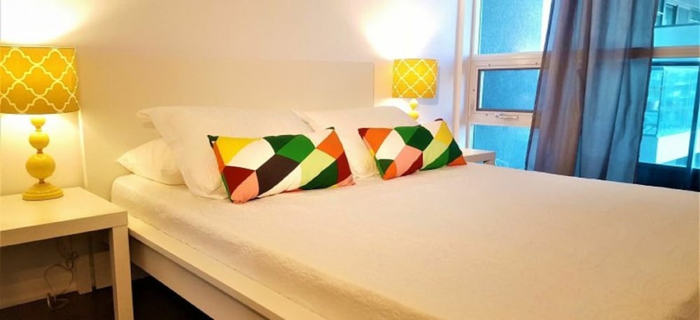 Lavish Suites - Luxury Condo - Downtown - Image 4