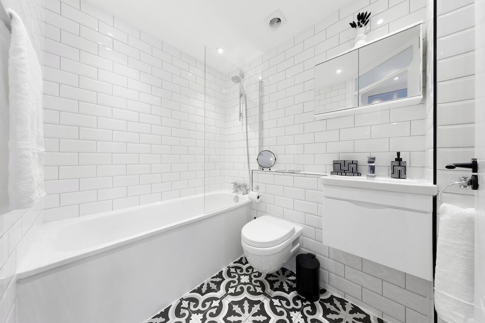 Unique 2BR Finchley Flat Sleeps 5