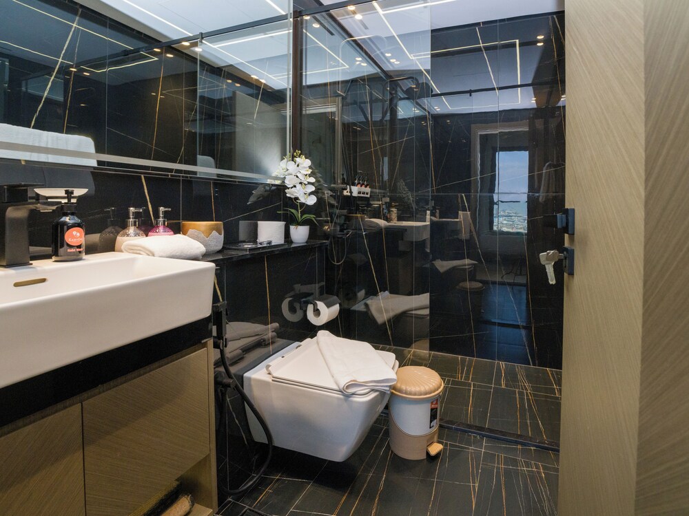 Easygo-- Amazing 1bdr Binghatti Heights