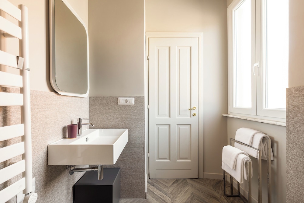 Vatican Lovely And New 2 Br Apartment