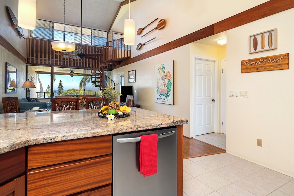 Great Ocean & Golf Views - 2 Bedrooms + Loft - Private Outdoor Patio - Vrkcv