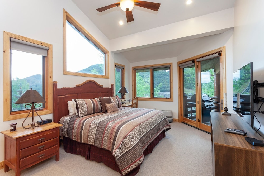 Trail's End Lodge at Deer Valley Resort - Four Bedroom Residence with Space #504 4 Condo