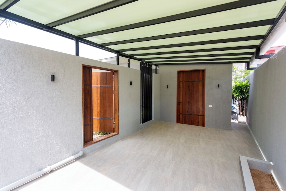 Family PoolVilla Near the Pier V266