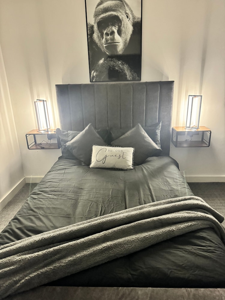 Luxury Flat in Uxbridge