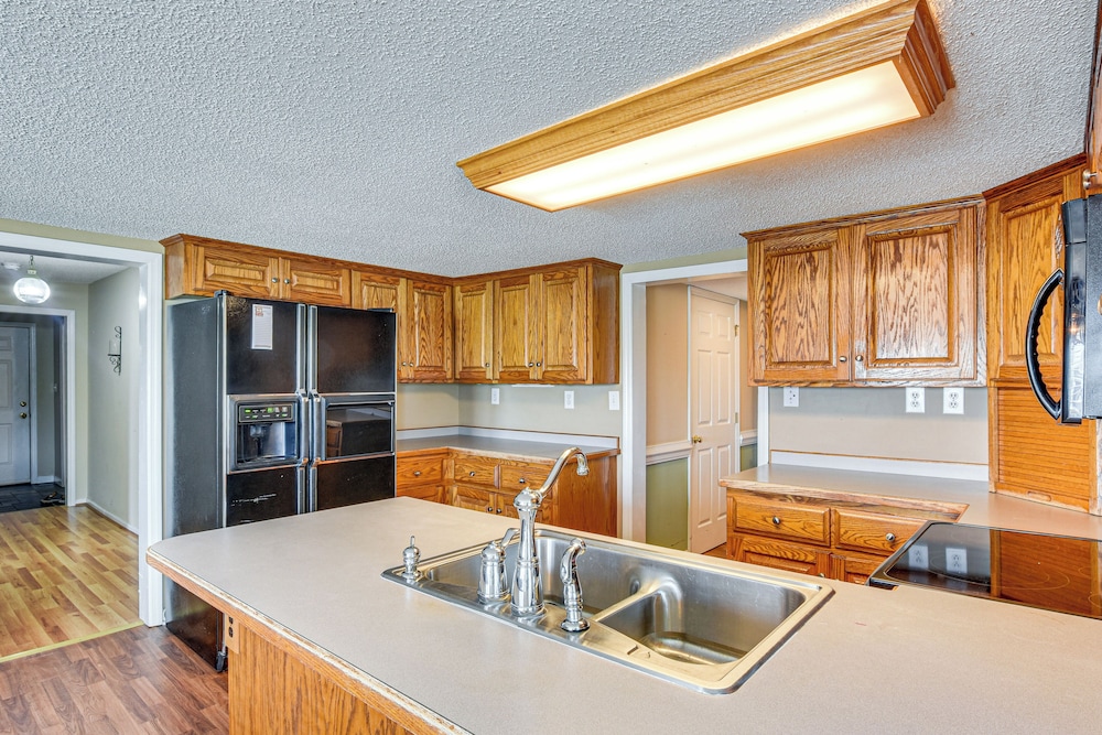 78-acre Retreat Near Campbell U: Fish, Play, Relax