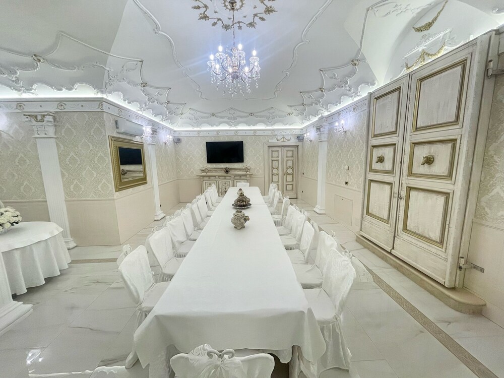meeting & event spaces