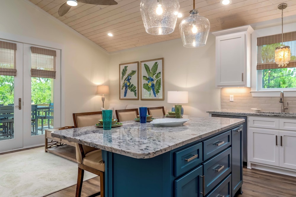Fish, Kayak & More: Bayfront Gem in Dauphin Island