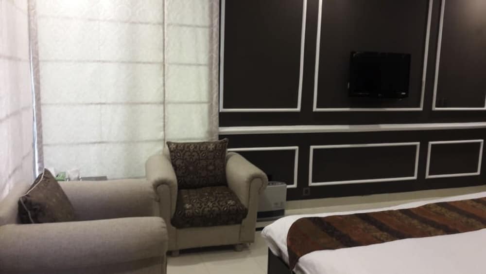 Riviera Guest House