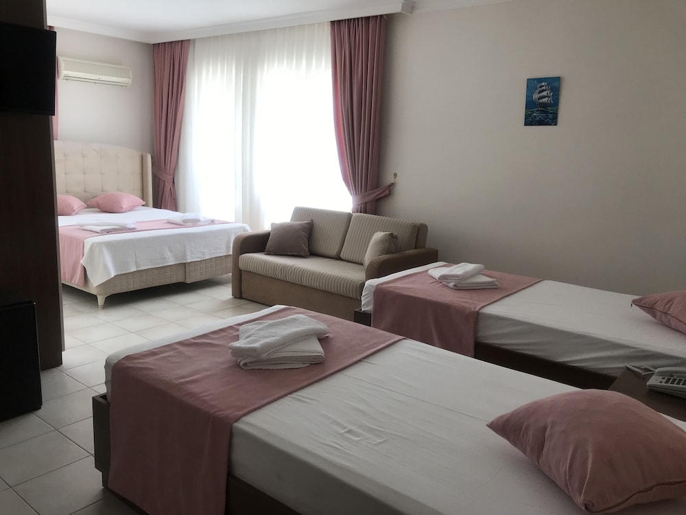 Infinity Ruby Hotel - Image 44