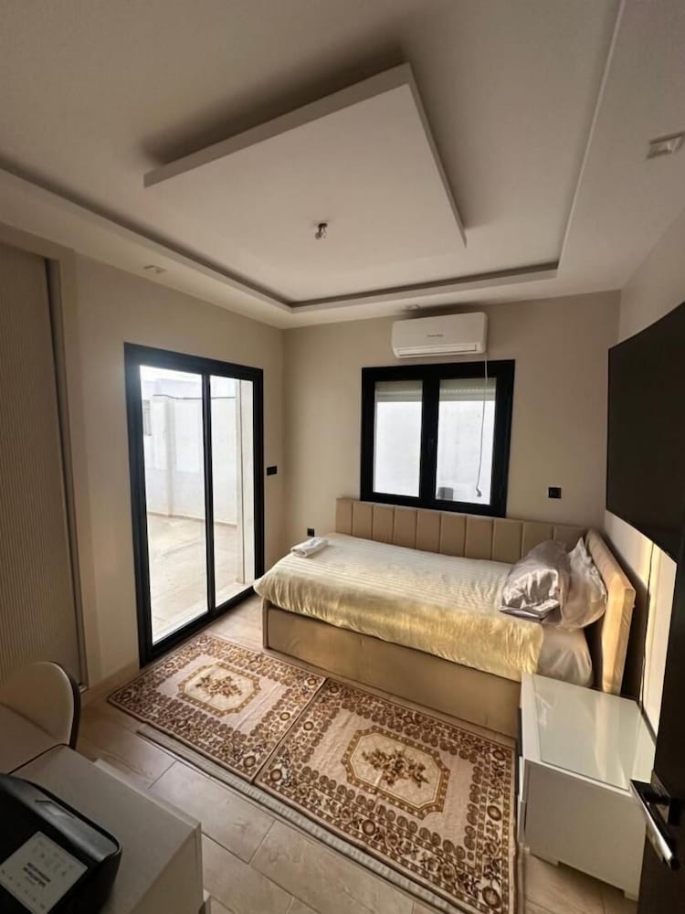 Luxury Central Cosy Villa