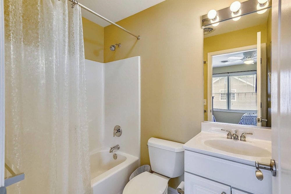 Rehoboth Avenue 506f