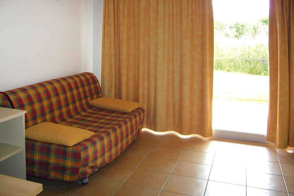 Apartment in Ghisonaccia Near Sandy Beach