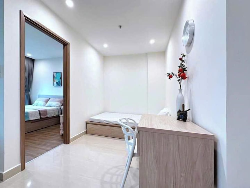 COZY- Vinhomes Grand Park Apartments