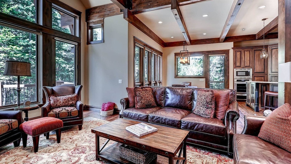 Breck_rocky_mtn_lodge
