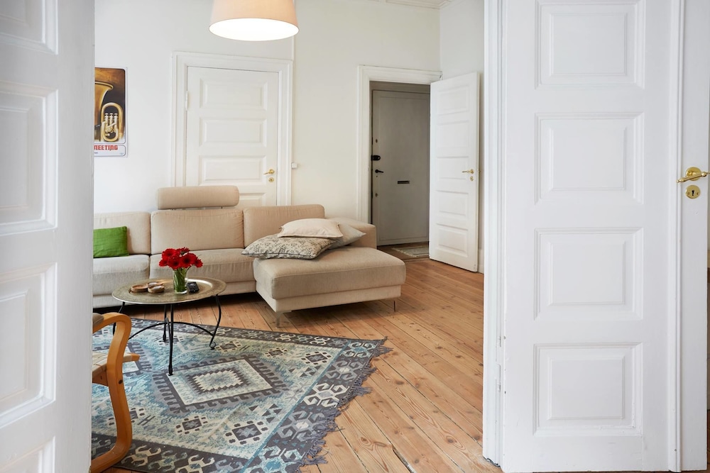 Big & Charming apartment in City Center