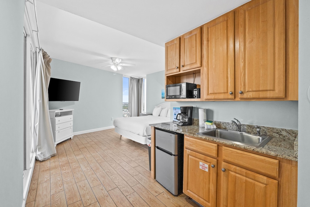 Splash Beach Resort by Panhandle Getaways