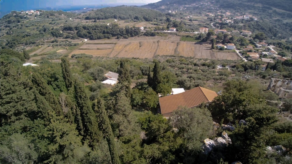 Rodies Cottage view 5