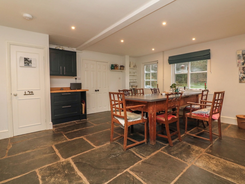 Laundry Cottage