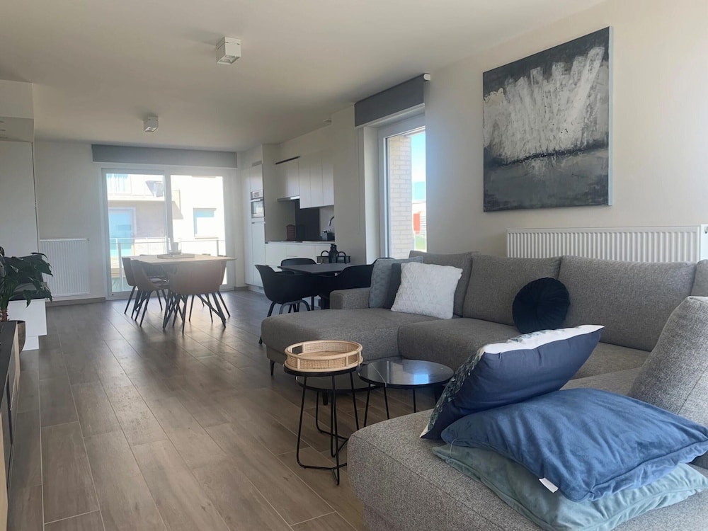 Relaxing Beachside Apartment