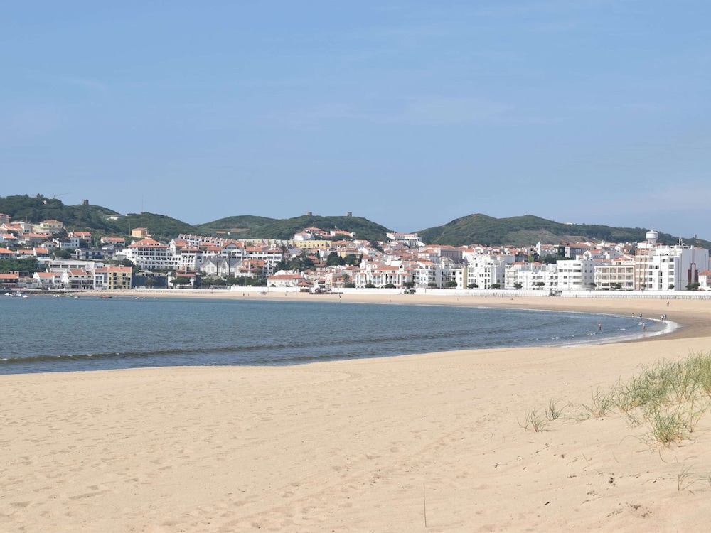 Family Retreat With Pool; Caldas da Rainha