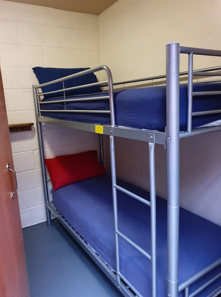 Roaches Bunkhouse - Hostel view 2