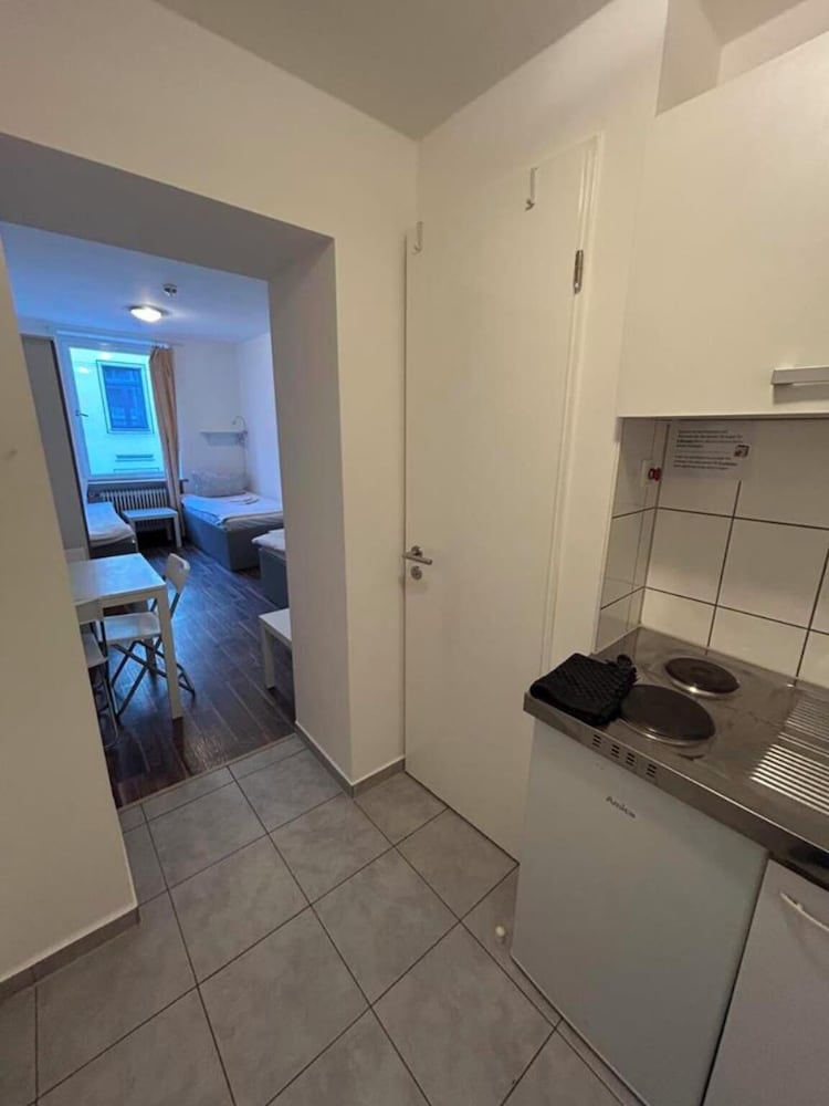 2-Rent Group Hostel Apartments SEN14