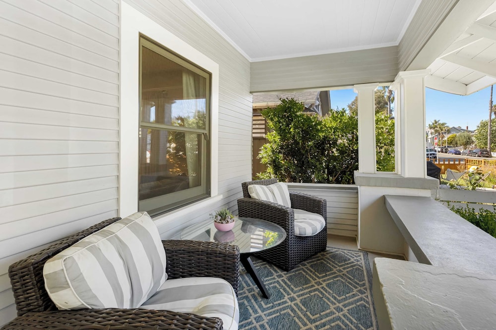 Luxe Backyard Oasis w/ Hot Tub Chic Design South Park Sanctuary