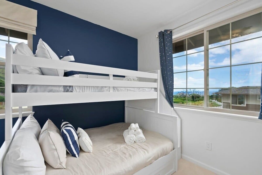 @ML Ocean View, Golf, Gazebo and Bbq, we Have All!