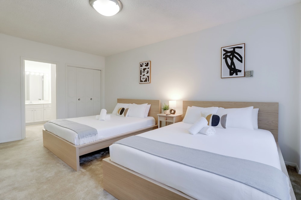 Prime Crystal City Apartments
