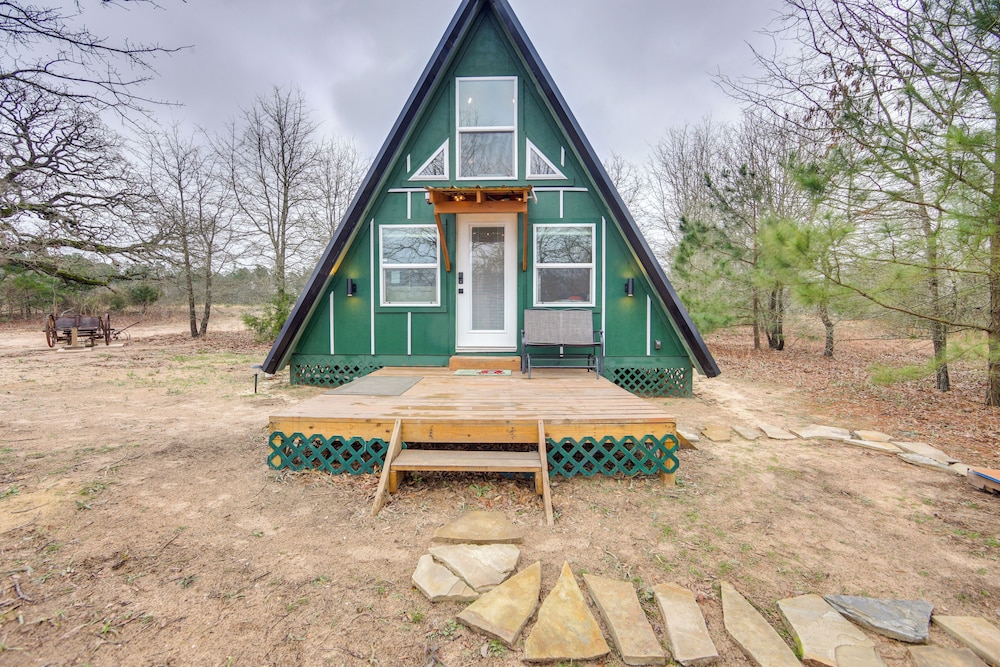7 Mi to Tyler State Park: 'a-game' Cabin