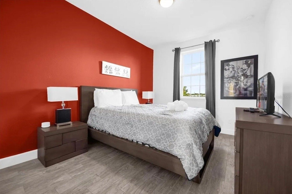 450cd-the Enclaves At Festival 5 Bedroom Townhouse