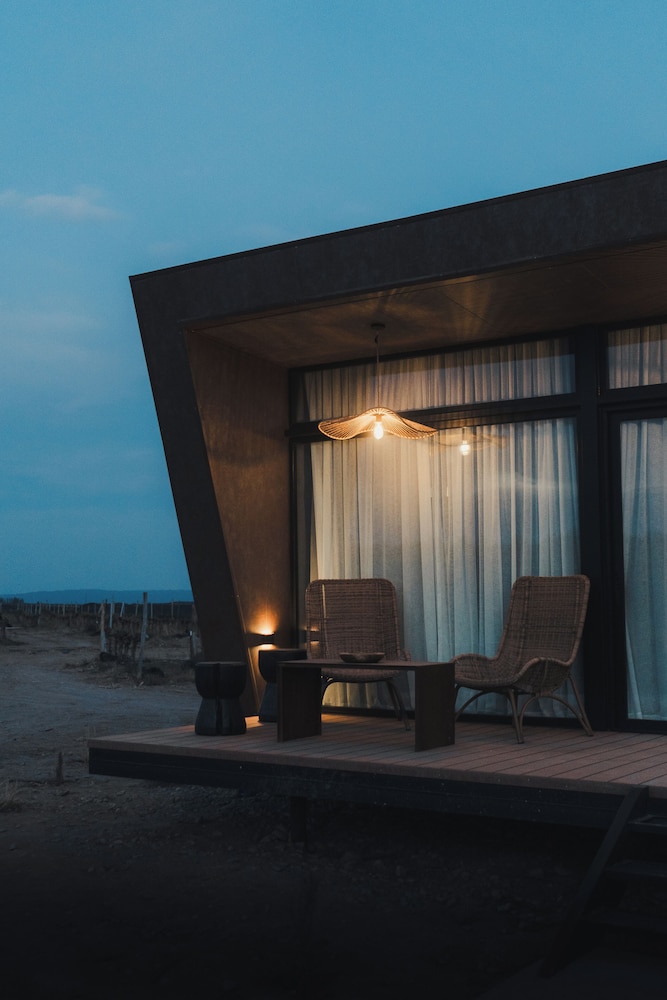 Andeluna Winery Lodge