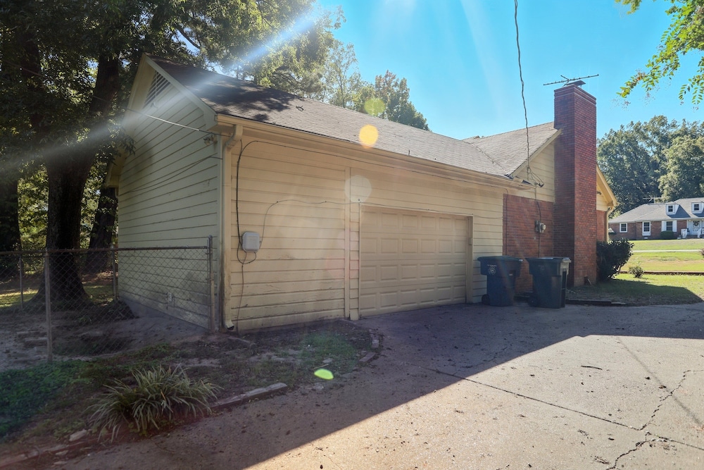 Bluff City Gem With Game Room 3 Bedroom Home
