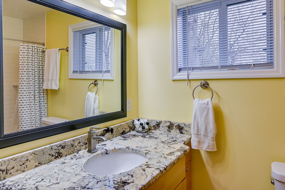 Saratoga Springs Vacation Rental w/ Lake Views!