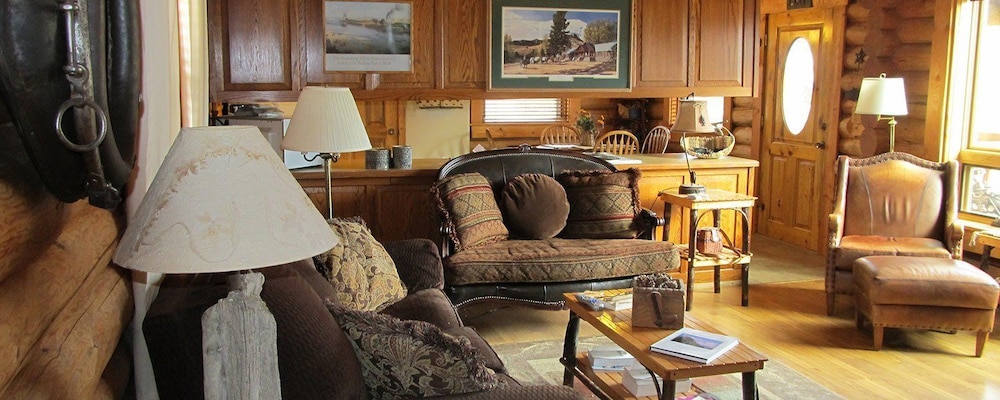 Paradise Gateway B&B and Vacation Homes